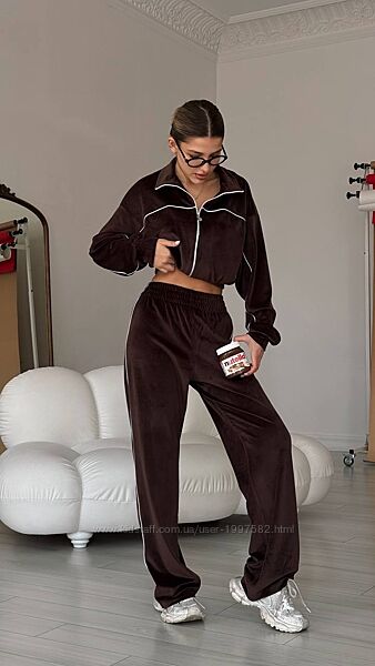 Костюм. Завжди актуальний крій, комфортний, приємний матеріал, на будь яку 