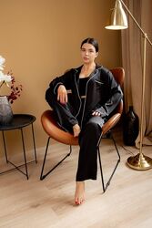 158/24 Шовковий, oversize костюм з лампасами. Якісний пошив, легка, ніжна т