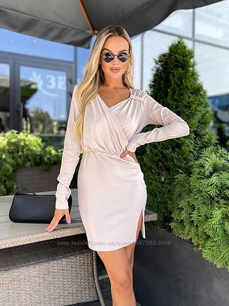 Вечірня сукня міні з довгим рукавом літня трикотажна в рубчик