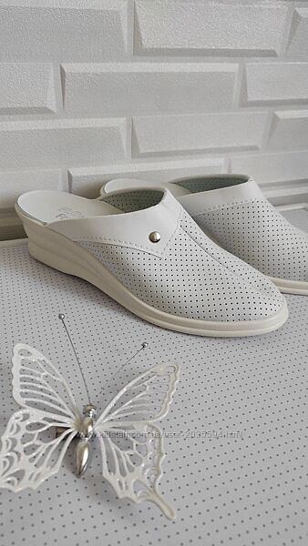 Взуття сабо медичні жіночі розмір  40 колір білий floare
