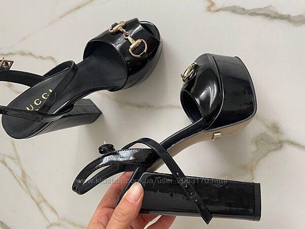 Босоніжки Gucci в наявності р.37-38