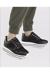 Кроссовки Stradivarius