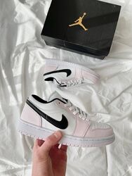 Nike Air Jordan Low Pink Core White - розпродаж.