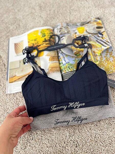 Топ жіночій calvin klein/ кельвін кляін . оригінал , новий з бірками