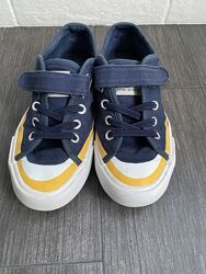 Кеди Levis розмір 33