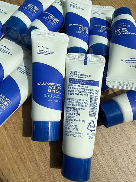Зволожуючий сонцезахисний гель крем Isntree Hyaluronic Acid Watery Sun Gel SPF50 PA 10 мл