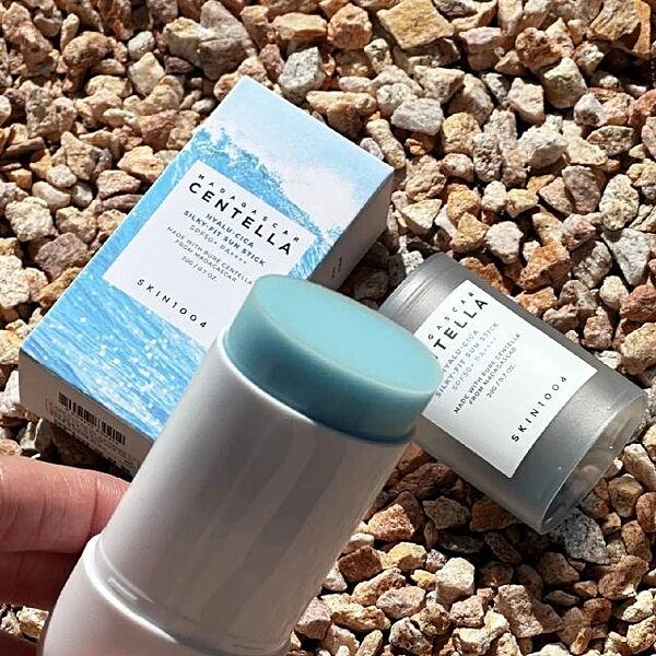 Сонцезахисний крем стік SKIN1004 Centella Hyalu-Cica Silky-Fit Sun Stick SPF50 PA, 20 г