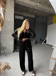 Велюровий чорний костюм