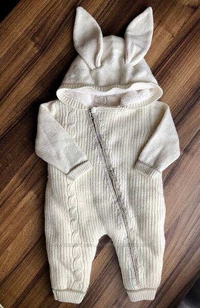 Теплий милий чоловічок , з вушками зайчика на 8&929 місяці