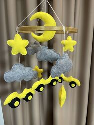 Мобіль в дитяче ліжечко