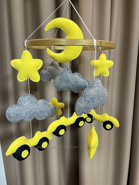Мобіль в дитяче ліжечко