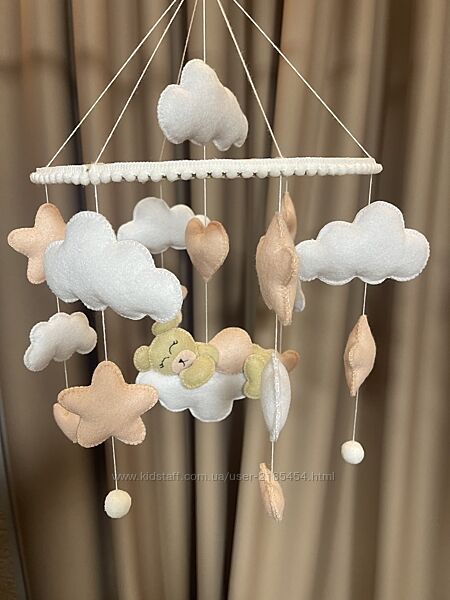 Мобіль в дитяче ліжечко