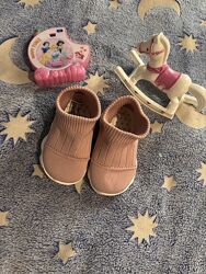 Дитячі вязані пінетки/капціРожеві