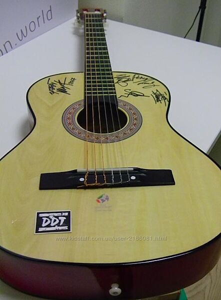 Гитара Акустическая с Автографом ДДТ