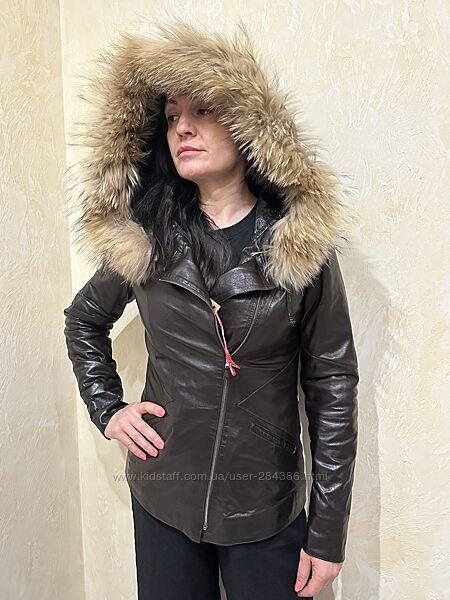 Шкіряна куртка з чернобуркой  С